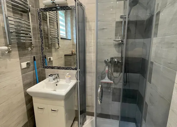 Przystanek - Genua Apartman *